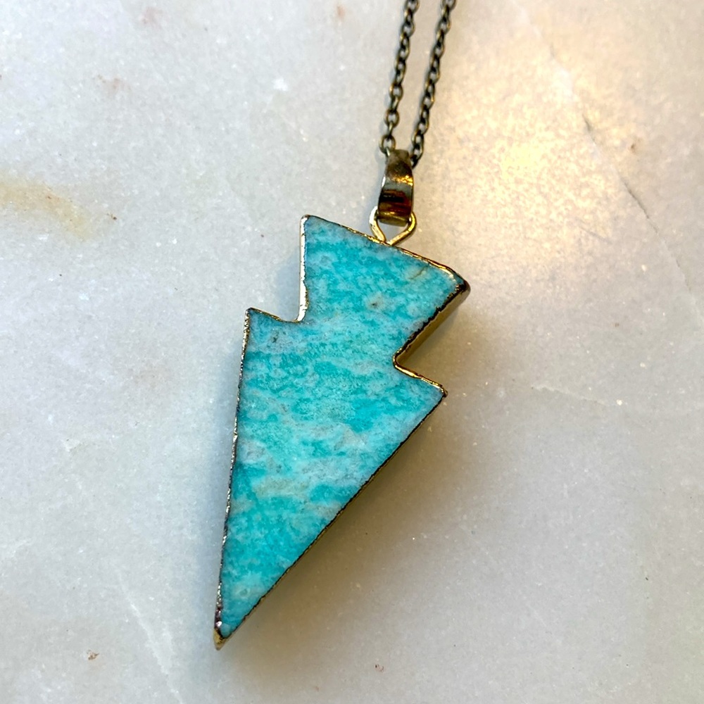 Turquoise arrow pendant on long bronze chain